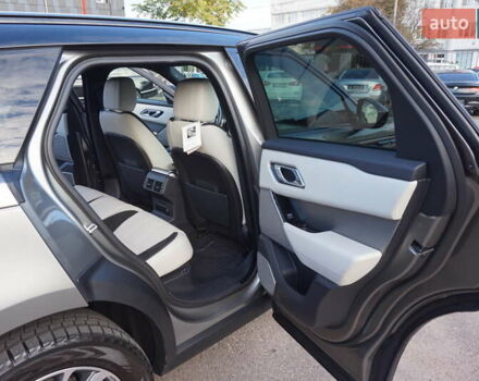 Серый Ленд Ровер Рендж Ровер Велар, объемом двигателя 2 л и пробегом 26 тыс. км за 44000 $, фото 27 на Automoto.ua