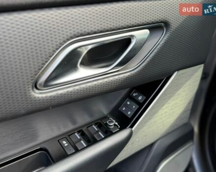 Сірий Ленд Ровер Рендж Ровер Велар, об'ємом двигуна 2 л та пробігом 140 тис. км за 32999 $, фото 37 на Automoto.ua