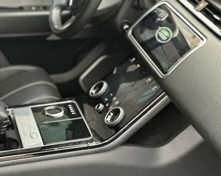 Серый Ленд Ровер Рендж Ровер Велар, объемом двигателя 2 л и пробегом 133 тыс. км за 31000 $, фото 5 на Automoto.ua