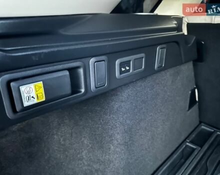 Серый Ленд Ровер Рендж Ровер Велар, объемом двигателя 3 л и пробегом 106 тыс. км за 39500 $, фото 38 на Automoto.ua