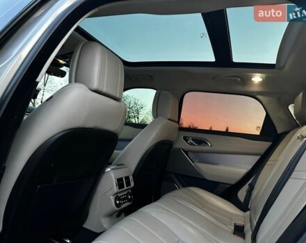 Серый Ленд Ровер Рендж Ровер Велар, объемом двигателя 3 л и пробегом 106 тыс. км за 39500 $, фото 31 на Automoto.ua