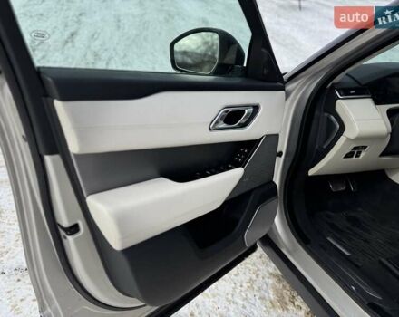 Сірий Ленд Ровер Рендж Ровер Велар, об'ємом двигуна 2 л та пробігом 137 тис. км за 33500 $, фото 33 на Automoto.ua