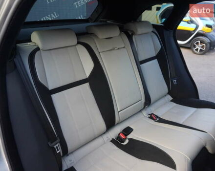 Серый Ленд Ровер Рендж Ровер Велар, объемом двигателя 2 л и пробегом 26 тыс. км за 44000 $, фото 29 на Automoto.ua