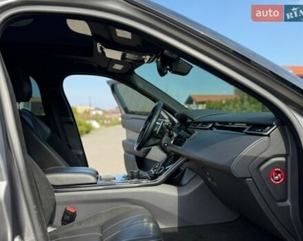 Сірий Ленд Ровер Рендж Ровер Велар, об'ємом двигуна 2 л та пробігом 140 тис. км за 32999 $, фото 46 на Automoto.ua