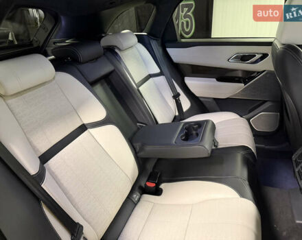 Серый Ленд Ровер Рендж Ровер Велар, объемом двигателя 3 л и пробегом 113 тыс. км за 38000 $, фото 36 на Automoto.ua