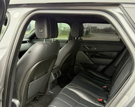 Серый Ленд Ровер Рендж Ровер Велар, объемом двигателя 2 л и пробегом 147 тыс. км за 31900 $, фото 19 на Automoto.ua