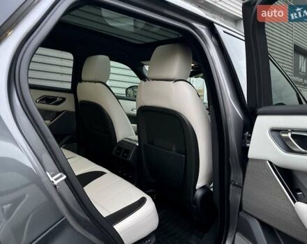 Сірий Ленд Ровер Рендж Ровер Велар, об'ємом двигуна 2 л та пробігом 93 тис. км за 43500 $, фото 55 на Automoto.ua