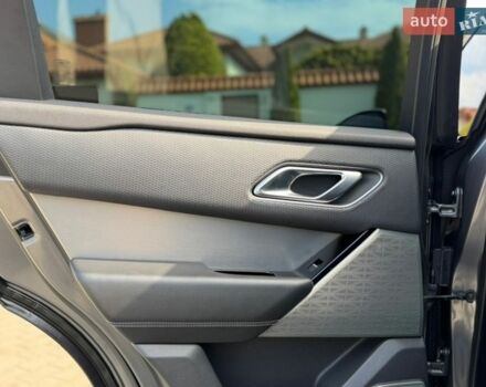 Сірий Ленд Ровер Рендж Ровер Велар, об'ємом двигуна 2 л та пробігом 140 тис. км за 32999 $, фото 62 на Automoto.ua