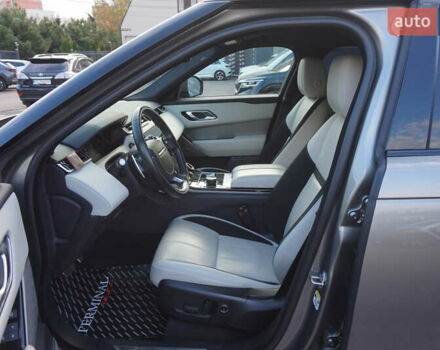 Серый Ленд Ровер Рендж Ровер Велар, объемом двигателя 2 л и пробегом 26 тыс. км за 44000 $, фото 21 на Automoto.ua