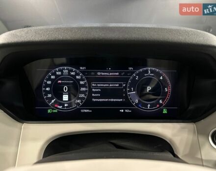 Серый Ленд Ровер Рендж Ровер Велар, объемом двигателя 2 л и пробегом 137 тыс. км за 34500 $, фото 20 на Automoto.ua