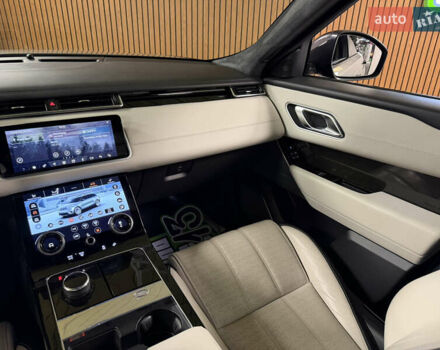 Серый Ленд Ровер Рендж Ровер Велар, объемом двигателя 3 л и пробегом 113 тыс. км за 38000 $, фото 14 на Automoto.ua