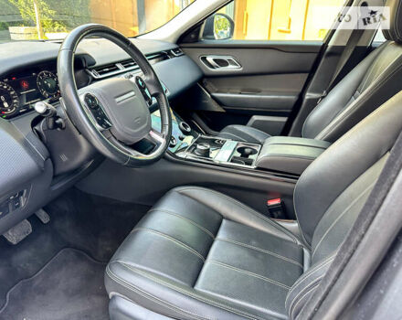 Серый Ленд Ровер Рендж Ровер Велар, объемом двигателя 3 л и пробегом 87 тыс. км за 39499 $, фото 23 на Automoto.ua