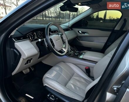 Серый Ленд Ровер Рендж Ровер Велар, объемом двигателя 3 л и пробегом 106 тыс. км за 39500 $, фото 23 на Automoto.ua