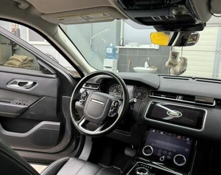 Серый Ленд Ровер Рендж Ровер Велар, объемом двигателя 2 л и пробегом 101 тыс. км за 39999 $, фото 11 на Automoto.ua