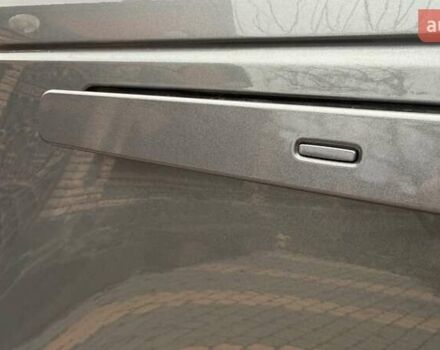 Серый Ленд Ровер Рендж Ровер Велар, объемом двигателя 2 л и пробегом 102 тыс. км за 37500 $, фото 14 на Automoto.ua