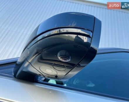 Сірий Ленд Ровер Рендж Ровер Велар, об'ємом двигуна 2 л та пробігом 109 тис. км за 37000 $, фото 13 на Automoto.ua