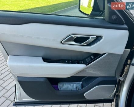 Сірий Ленд Ровер Рендж Ровер Велар, об'ємом двигуна 2 л та пробігом 109 тис. км за 37000 $, фото 17 на Automoto.ua