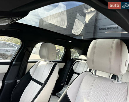 Серый Ленд Ровер Рендж Ровер Велар, объемом двигателя 2 л и пробегом 62 тыс. км за 39900 $, фото 12 на Automoto.ua