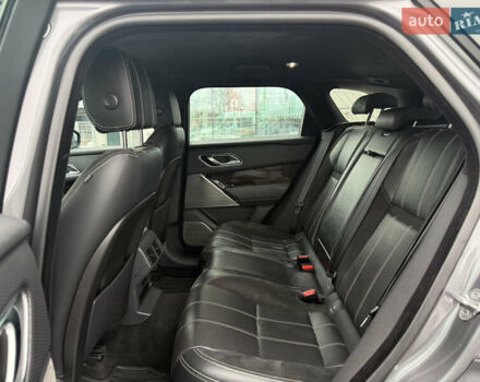 Серый Ленд Ровер Рендж Ровер Велар, объемом двигателя 2 л и пробегом 150 тыс. км за 35000 $, фото 9 на Automoto.ua