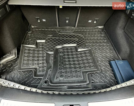 Сірий Ленд Ровер Рендж Ровер Велар, об'ємом двигуна 2 л та пробігом 174 тис. км за 34800 $, фото 57 на Automoto.ua