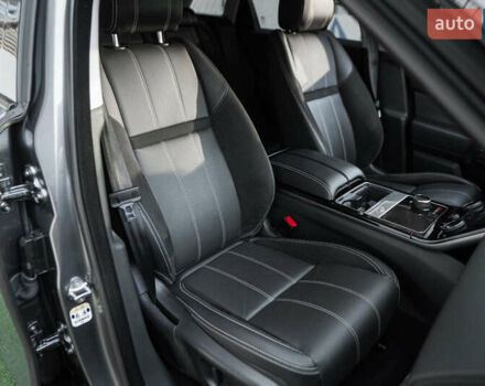 Сірий Ленд Ровер Рендж Ровер Велар, об'ємом двигуна 2 л та пробігом 49 тис. км за 39900 $, фото 45 на Automoto.ua