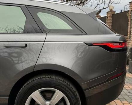 Серый Ленд Ровер Рендж Ровер Велар, объемом двигателя 2 л и пробегом 102 тыс. км за 37500 $, фото 4 на Automoto.ua