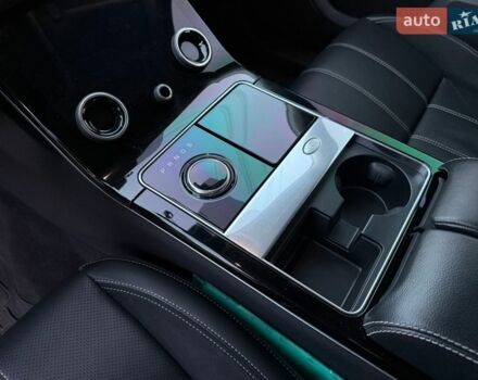 Серый Ленд Ровер Рендж Ровер Велар, объемом двигателя 2 л и пробегом 69 тыс. км за 40500 $, фото 13 на Automoto.ua