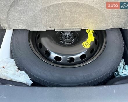 Серый Ленд Ровер Рендж Ровер Велар, объемом двигателя 2 л и пробегом 69 тыс. км за 40500 $, фото 23 на Automoto.ua