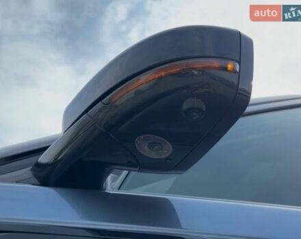 Серый Ленд Ровер Рендж Ровер Велар, объемом двигателя 3 л и пробегом 242 тыс. км за 25999 $, фото 6 на Automoto.ua