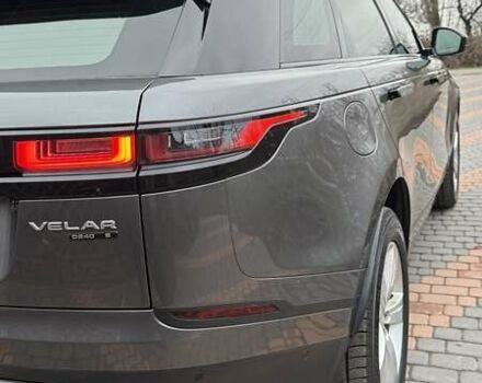 Серый Ленд Ровер Рендж Ровер Велар, объемом двигателя 2 л и пробегом 102 тыс. км за 37500 $, фото 16 на Automoto.ua