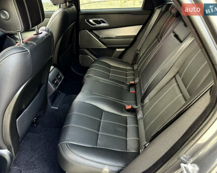 Сірий Ленд Ровер Рендж Ровер Велар, об'ємом двигуна 2 л та пробігом 174 тис. км за 34800 $, фото 45 на Automoto.ua