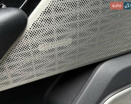 Серый Ленд Ровер Рендж Ровер Велар, объемом двигателя 2 л и пробегом 155 тыс. км за 34990 $, фото 13 на Automoto.ua