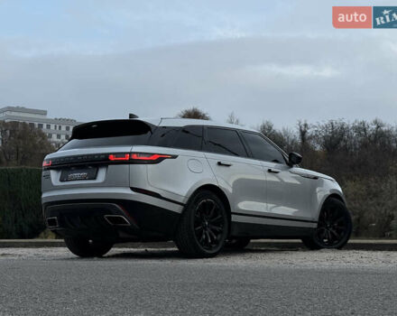 Серый Ленд Ровер Рендж Ровер Велар, объемом двигателя 3 л и пробегом 102 тыс. км за 38000 $, фото 13 на Automoto.ua