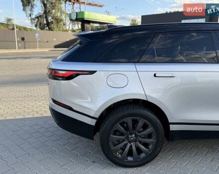 Серый Ленд Ровер Рендж Ровер Велар, объемом двигателя 2 л и пробегом 130 тыс. км за 35500 $, фото 19 на Automoto.ua