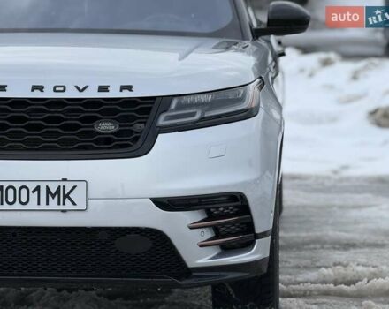Сірий Ленд Ровер Рендж Ровер Велар, об'ємом двигуна 2 л та пробігом 130 тис. км за 34650 $, фото 4 на Automoto.ua