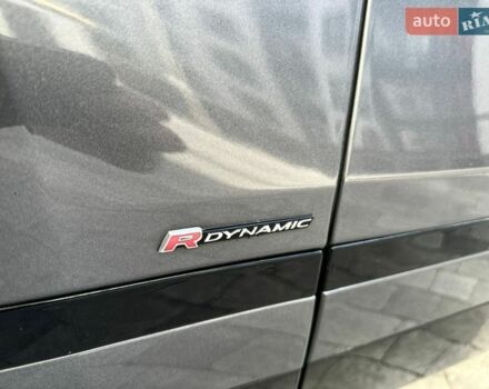 Серый Ленд Ровер Рендж Ровер Велар, объемом двигателя 2 л и пробегом 174 тыс. км за 33990 $, фото 29 на Automoto.ua