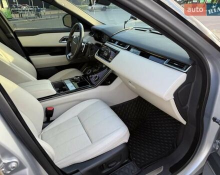 Серый Ленд Ровер Рендж Ровер Велар, объемом двигателя 2 л и пробегом 130 тыс. км за 35500 $, фото 28 на Automoto.ua