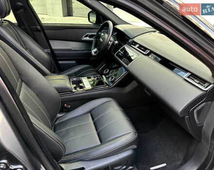 Сірий Ленд Ровер Рендж Ровер Велар, об'ємом двигуна 2 л та пробігом 174 тис. км за 34800 $, фото 51 на Automoto.ua