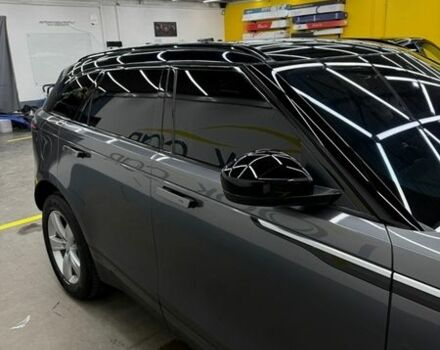 Серый Ленд Ровер Рендж Ровер Велар, объемом двигателя 2 л и пробегом 101 тыс. км за 39999 $, фото 4 на Automoto.ua