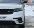 Серый Ленд Ровер Рендж Ровер Велар, объемом двигателя 2 л и пробегом 130 тыс. км за 34650 $, фото 4 на Automoto.ua