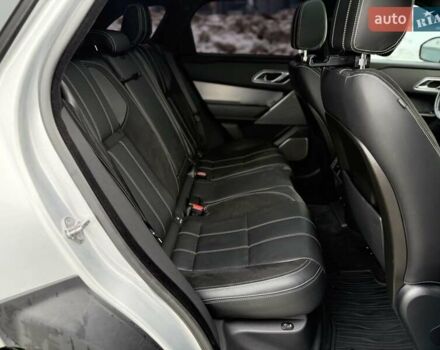 Серый Ленд Ровер Рендж Ровер Велар, объемом двигателя 2 л и пробегом 130 тыс. км за 34650 $, фото 18 на Automoto.ua