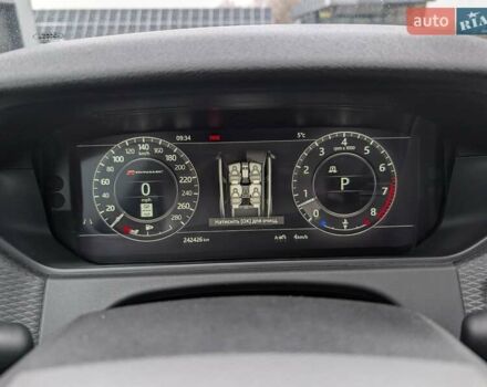 Серый Ленд Ровер Рендж Ровер Велар, объемом двигателя 3 л и пробегом 242 тыс. км за 29999 $, фото 62 на Automoto.ua