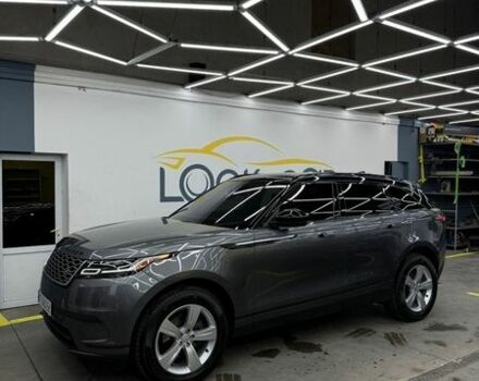 Серый Ленд Ровер Рендж Ровер Велар, объемом двигателя 2 л и пробегом 101 тыс. км за 39999 $, фото 2 на Automoto.ua