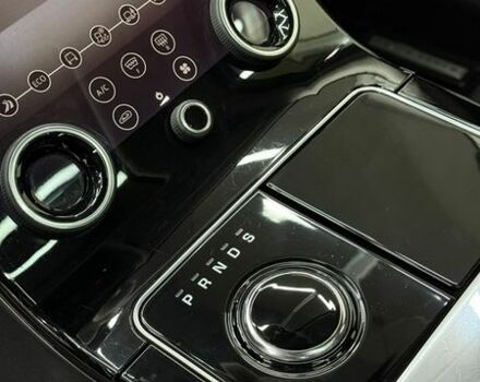 Серый Ленд Ровер Рендж Ровер Велар, объемом двигателя 2 л и пробегом 101 тыс. км за 39999 $, фото 14 на Automoto.ua