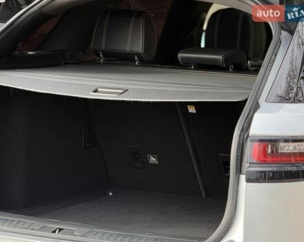 Серый Ленд Ровер Рендж Ровер Велар, объемом двигателя 2 л и пробегом 133 тыс. км за 33100 $, фото 37 на Automoto.ua