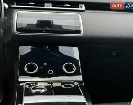 Серый Ленд Ровер Рендж Ровер Велар, объемом двигателя 2 л и пробегом 133 тыс. км за 33100 $, фото 23 на Automoto.ua