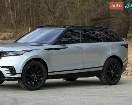Серый Ленд Ровер Рендж Ровер Велар, объемом двигателя 2 л и пробегом 133 тыс. км за 33100 $, фото 3 на Automoto.ua
