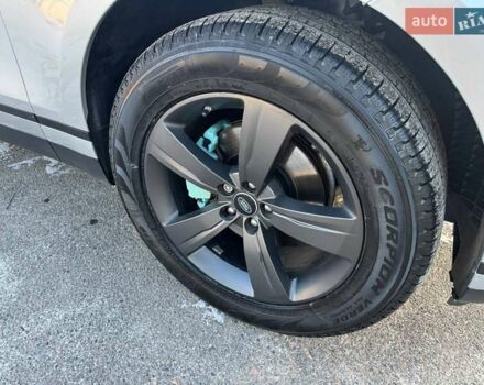 Сірий Ленд Ровер Рендж Ровер Велар, об'ємом двигуна 2 л та пробігом 130 тис. км за 34000 $, фото 5 на Automoto.ua