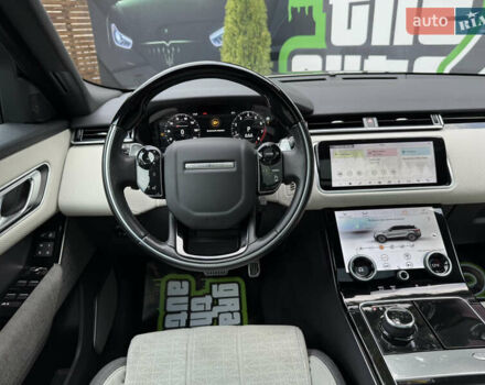 Сірий Ленд Ровер Рендж Ровер Велар, об'ємом двигуна 2 л та пробігом 30 тис. км за 39999 $, фото 31 на Automoto.ua