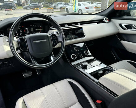 Серый Ленд Ровер Рендж Ровер Велар, объемом двигателя 2 л и пробегом 62 тыс. км за 39900 $, фото 19 на Automoto.ua